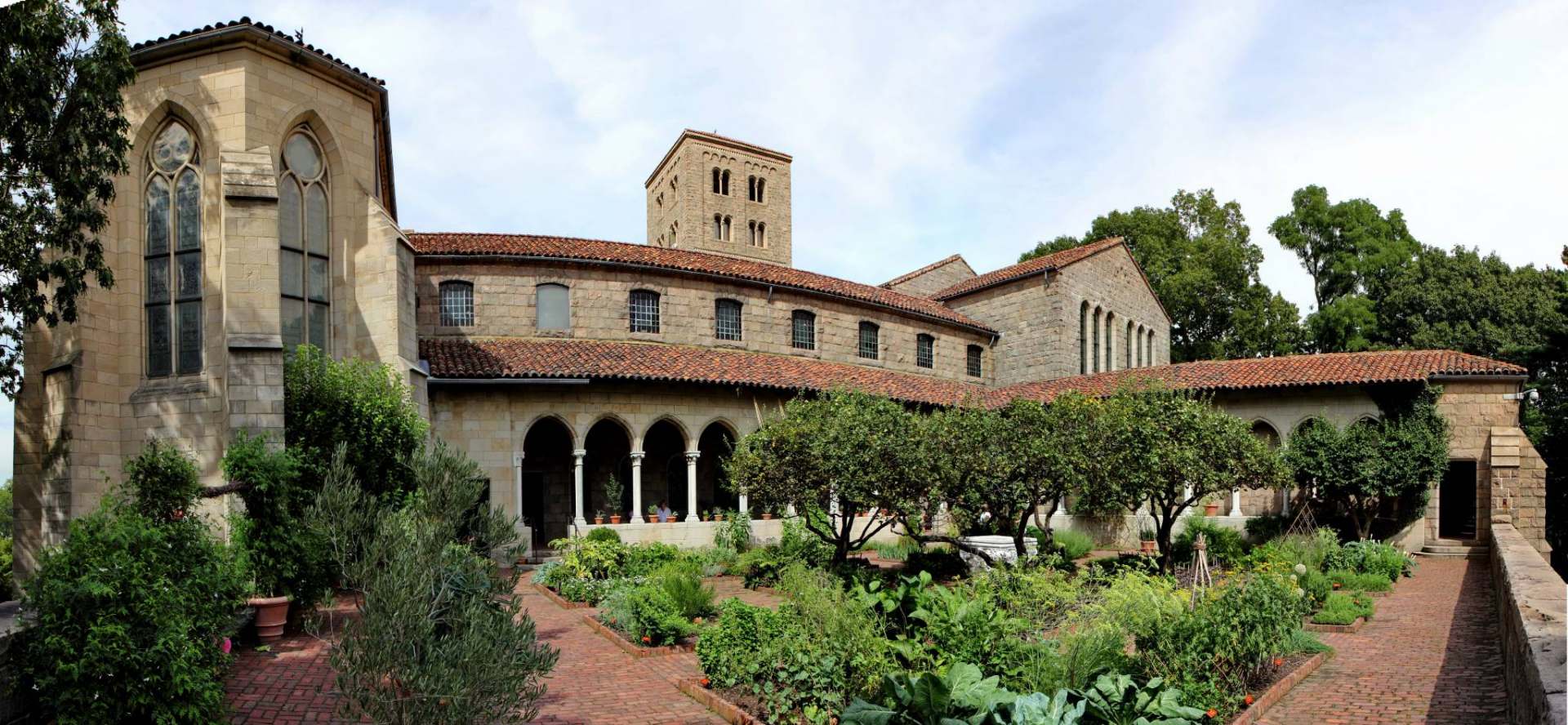 MetFridays-Cloisters